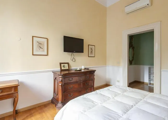 Apartment Vatican Luxury Three Bedroom *
