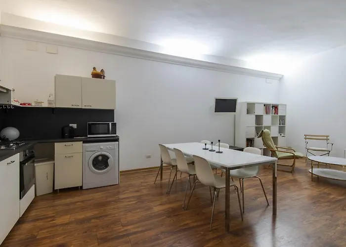 Vatican Luxury Three Bedroom Apartment Rom