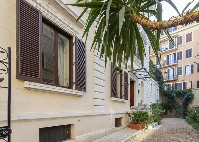 Vatican Luxury Three Bedroom Rom